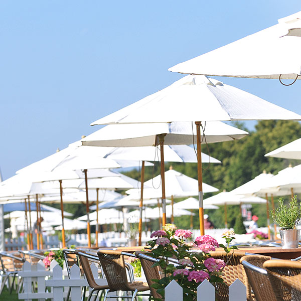 Parasol & Patio Umbrella Hire